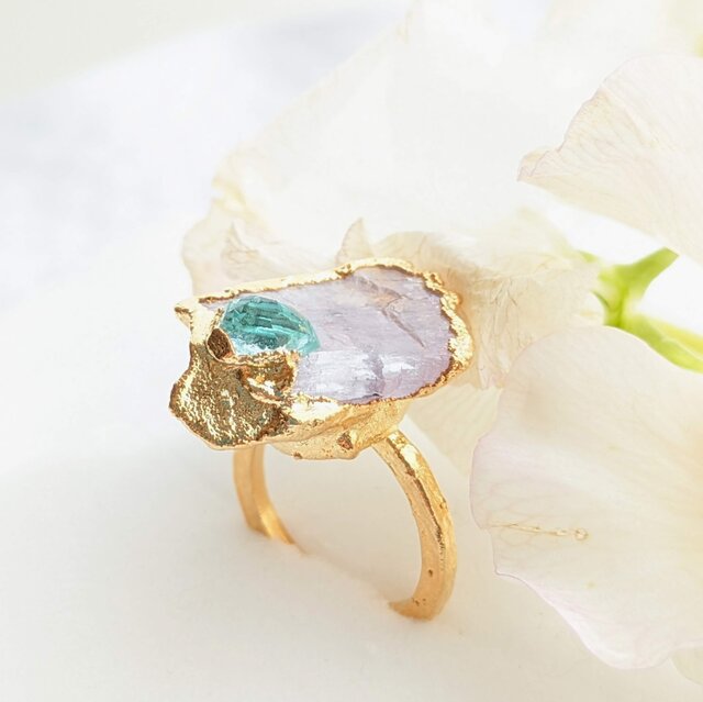 クンツァイト　トルマリン　16g クンツァイト原石とペールグリーントルマリンのリング | iichi 日々の