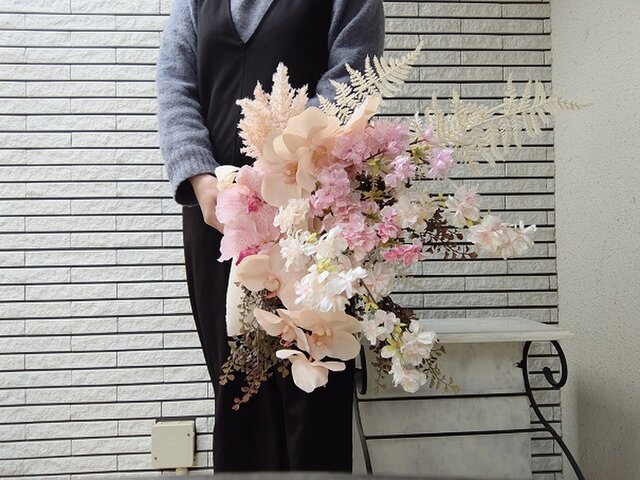 ブーケ＆ブートニア 春ウェディング】桜と胡蝶蘭のクラッチブーケ＊ブートニア