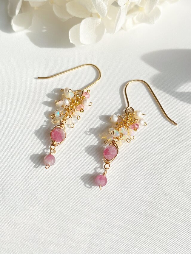 14kgf 天然石 ピンクトルマリンの小粒ふさふさピアス