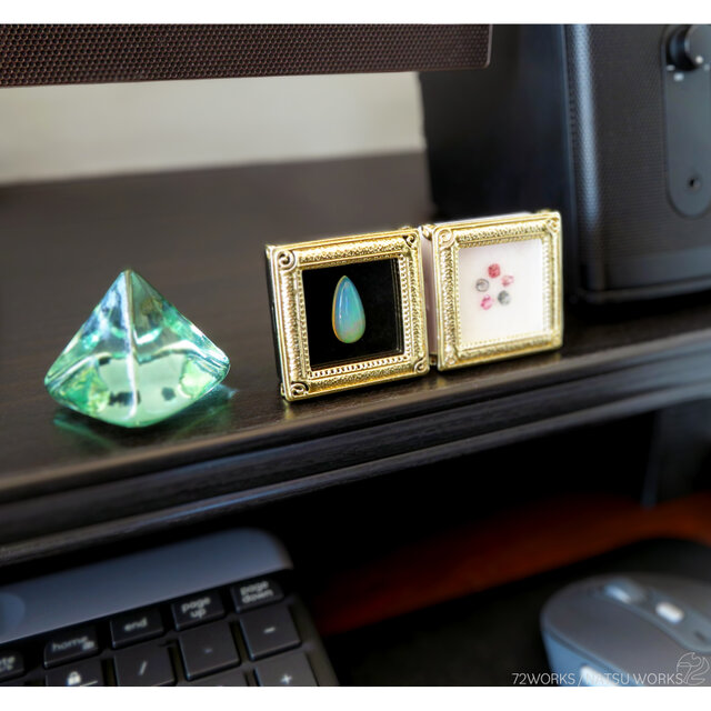 カムイミンゲイ 骨董ケース コレクションケースライト付きバーチ 材 ルースケース・カバー / frame for Gemstone case | iichi 日々