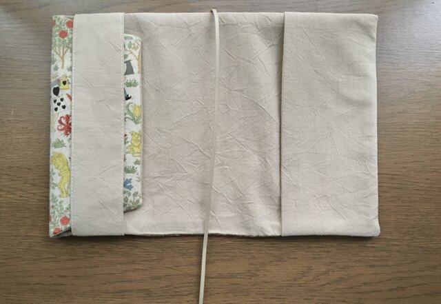 Little Story アリス 水色 文庫本サイズ ブックカバー ハンドメイド A5判ソフトカバー用ブックカバー アリスビッグ 水色 | iichi 日々の