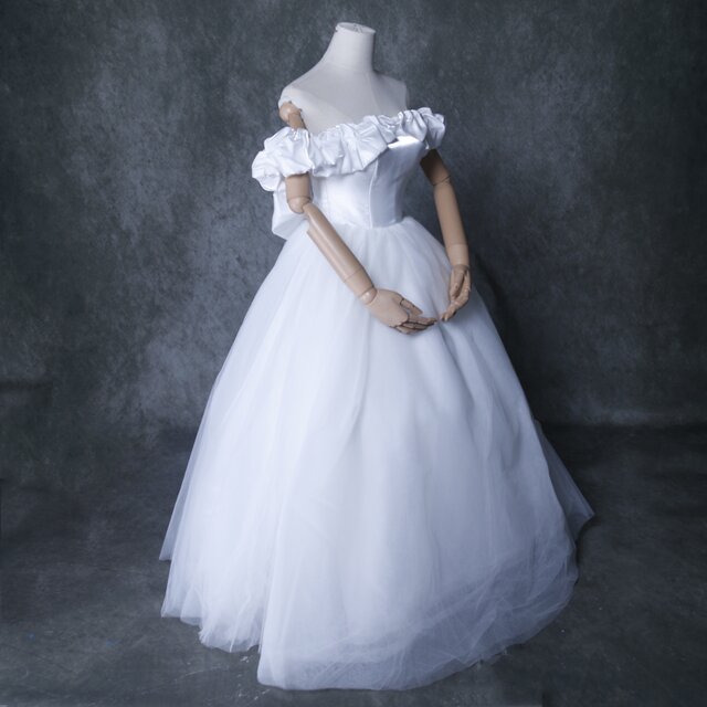 フォーマル/ドレスウェディングドレス 光沢サテン 編み上げ オフショルダー ラッフルフリル 花嫁
