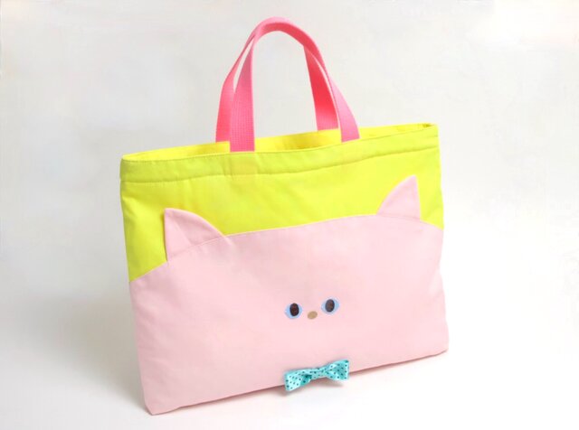 ねこ レッスンバッグ ピンク × ライムイエロー Kids | iichi 日々の