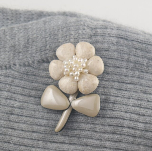 リバーストーンの真珠花 | iichi 日々の暮らしを心地よくする