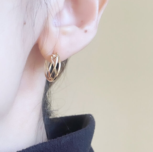 14kgf diagonal キャッチレス ピアス 3連 | iichi 日々の暮らしを