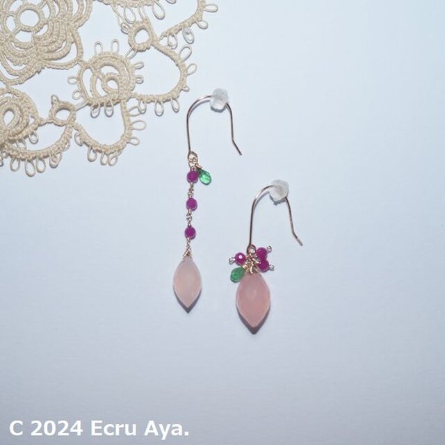 *春待ちの日*ピンクカルセドニーのアシンメトリーのピアス