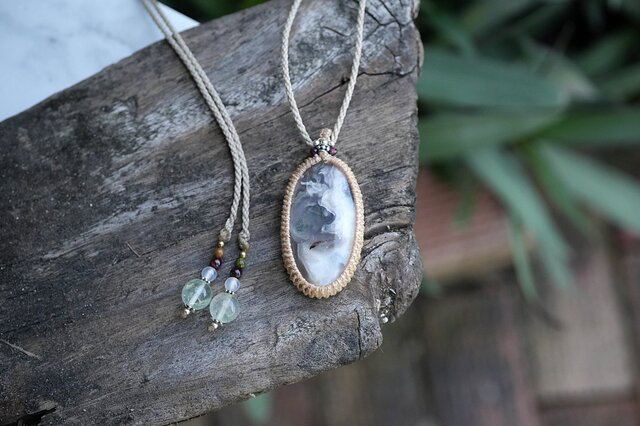雲と海藻の交差☆モスアゲートマクラメネックレス1445 | iichi 日々の