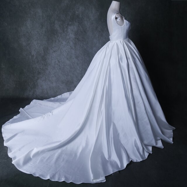 レディーススクエアネック フランス風 ウエディングドレス くるみボタン ノースリーブ 花嫁