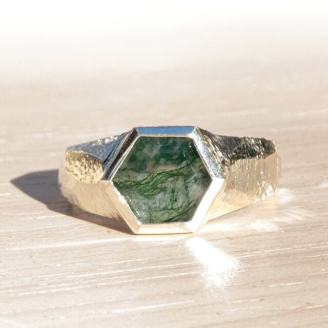 モスアゲート　6角　1.9ct　伏せこみ留　印台　シルバーSV925リング