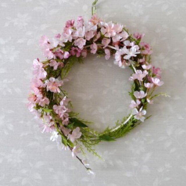 桜リース | iichi 日々の暮らしを心地よくするハンドメイドや 