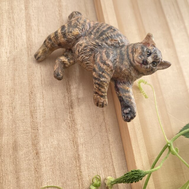 木彫りのキジトラ猫 キジトラ猫さんを木彫りで作りました🐱 #木彫り #オーダー木彫り猫