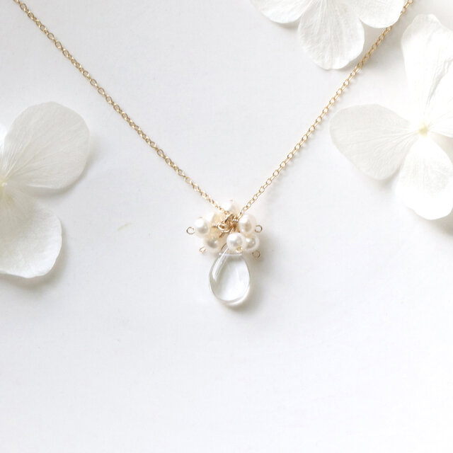 クリスタルクォーツ × 淡水パール 雫ネックレス＆ピアス（イヤリング