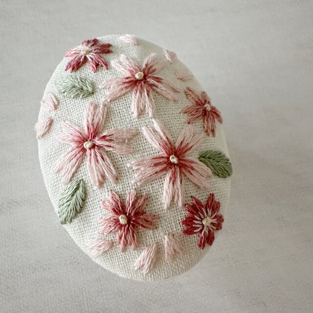 刺繍キット〉桜の刺繍ブローチ -楕円- | iichi 日々の暮らしを心地よく 