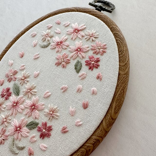 刺繍キット】桜の刺繍ミニフレーム | iichi 日々の暮らしを心地よく