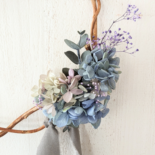 涼しげ紫陽花リース ハーフリース 青いリース | iichi 日々の暮らしを 
