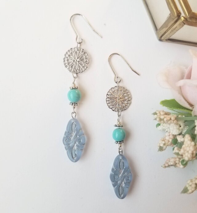 エキゾチックなアラベスク模様とターコイズのピアス又はイヤリング　結婚式、成人式、入学式、卒業式、七五三、