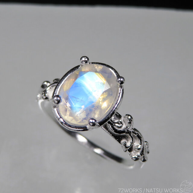 ホワイト ラブラドライト リング / White Labradorite Ring | iichi