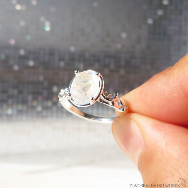 ホワイト ラブラドライト リング / White Labradorite Ring | iichi