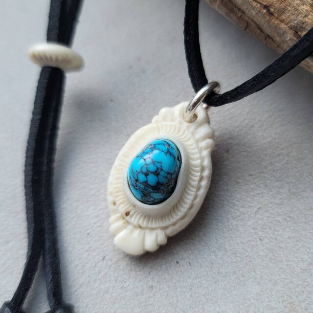 鹿の角　クラウドマウンテンターコイズのペンダント