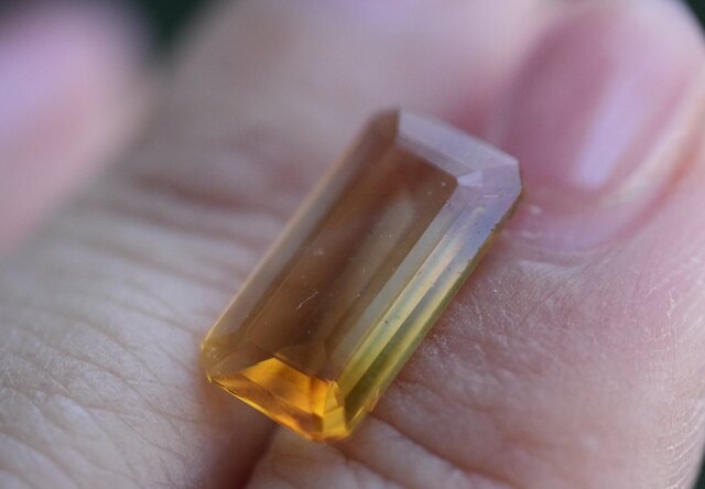 このシトリンたん綺麗！黄水晶とも言うよ！ このシトリンたん綺麗！黄水晶とも言うよ！
