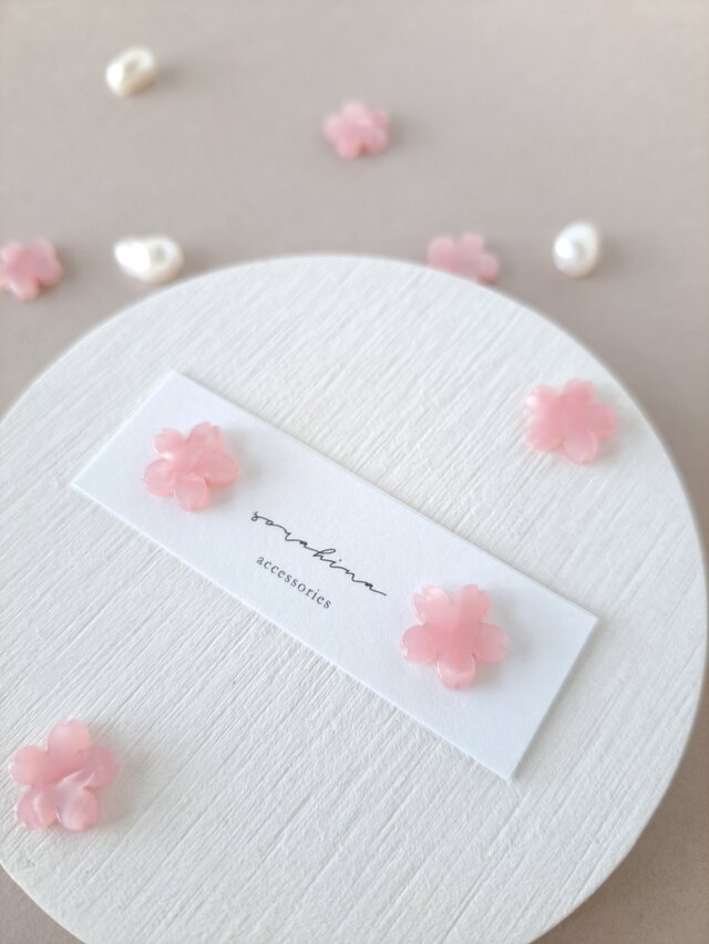 ★b　『 桜  - cherry blossoms - 』　春　ピンク　フォーマル　小ぶり　大人可愛いピアス／イヤリングe