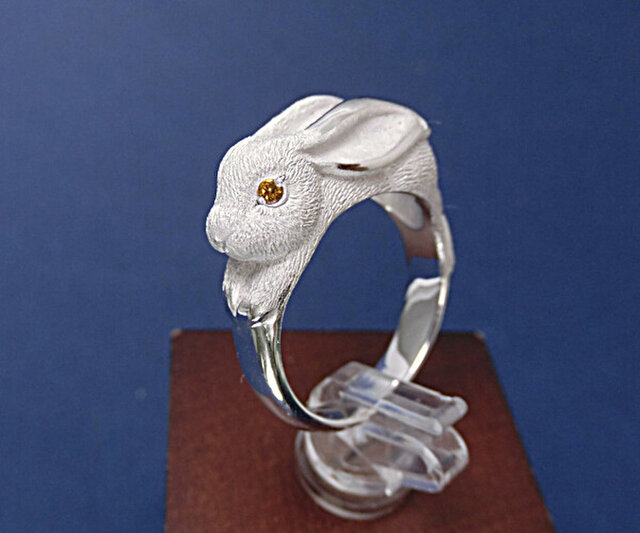 シルバー製天然シトリン入り・うさぎリング /11月の誕生石 【あなた