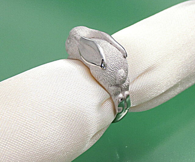 シルバー製天然シトリン入り・うさぎリング /11月の誕生石 【あなた