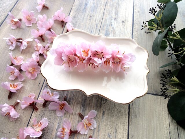 恋桜のバレッタ □ 薄ピンク色の可憐な桜 | iichi 日々の暮らし