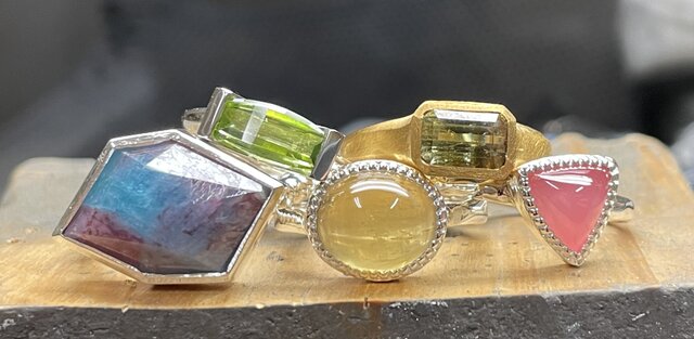 グリーン バイカラートルマリン オクタゴン 1.3ct 変形印台