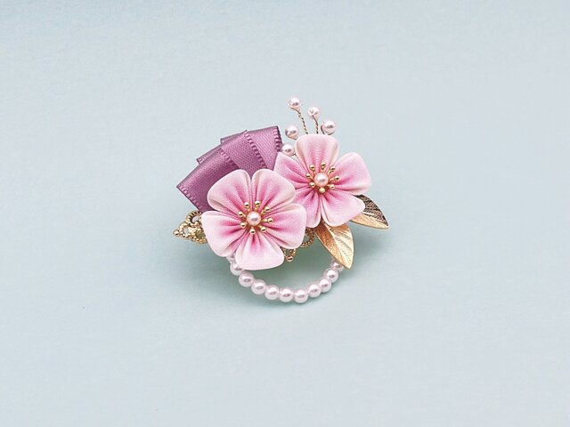 はんなり桜のブローチ♡手染めシルク /ピンク つまみ細工 和