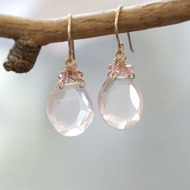 桜の花びら ピアス／イヤリング｜天然石 ローズクォーツ｜14Kgf｜ー
