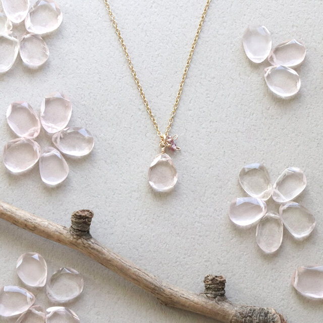 桜の花びら ネックレス｜天然石 ローズクォーツ｜14Kgf｜ー Sakura ー