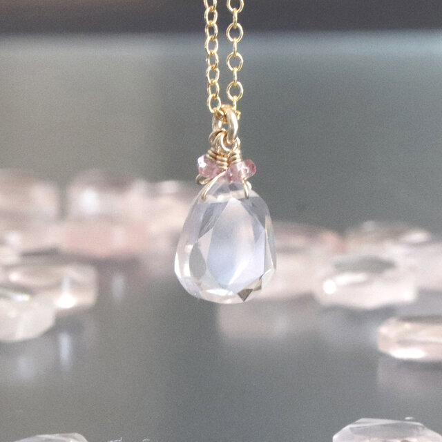 桜の花びら ネックレス｜天然石 ローズクォーツ｜14Kgf｜ー Sakura ー