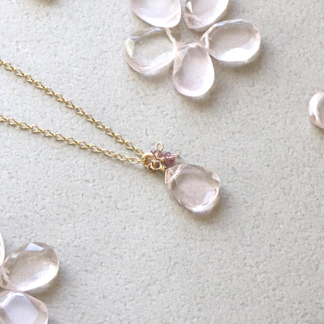 桜の花びら ネックレス｜天然石 ローズクォーツ｜14Kgf｜ー Sakura ー