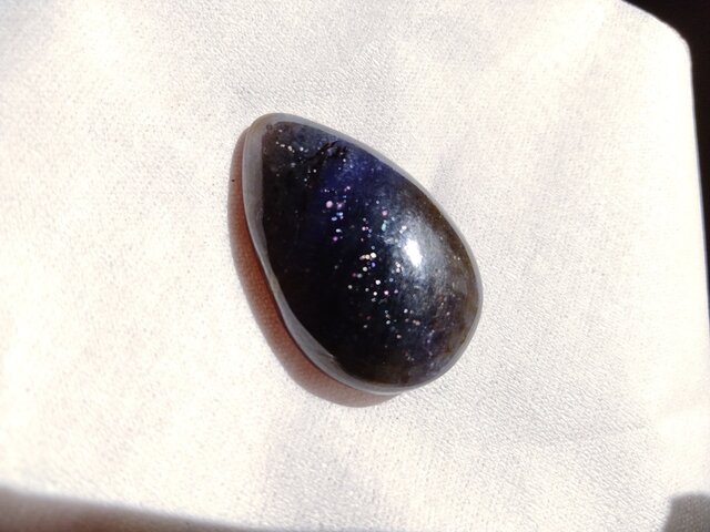 アイオライトサンストーン 27x18mm ルース | iichi 日々の暮らしを