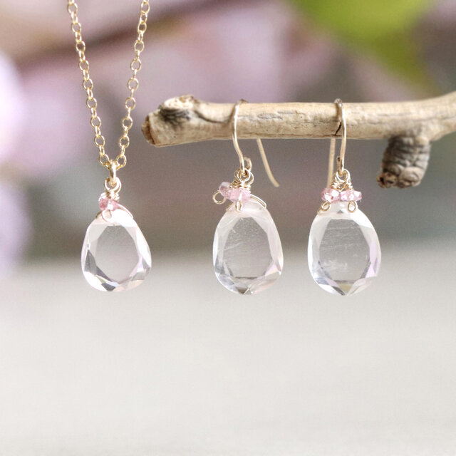 桜の花びら ピアス／イヤリング＆ネックレス セット｜ 天然石 ローズ