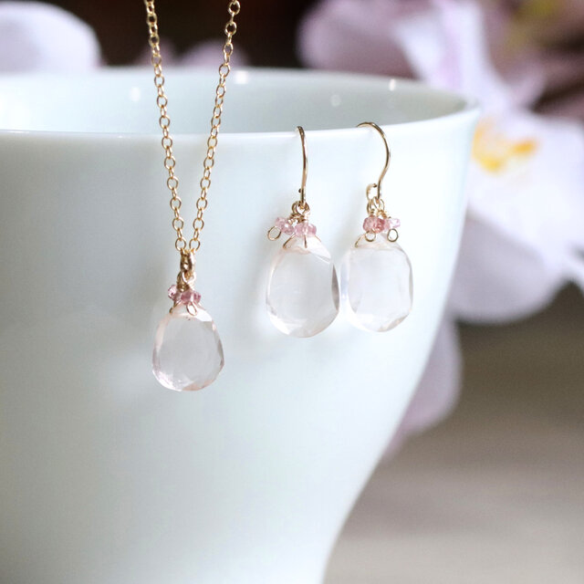 桜の花びら ピアス／イヤリング＆ネックレス セット｜ 天然石 ローズ