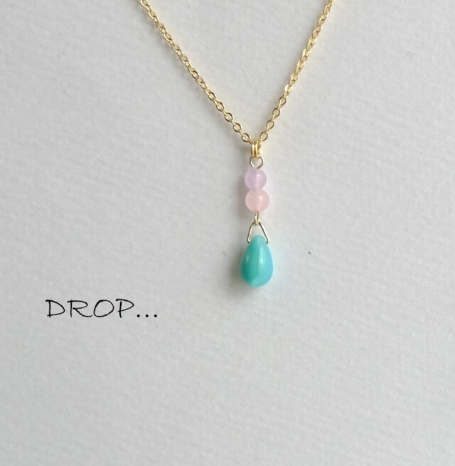 d45-156【イライラ解消】カルセドニーと【アクアブルー】ドロップのアレンジネックレス