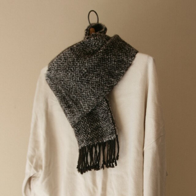 （SALE）ホームスパンマフラー（手紡ぎ手織り）【グレー斜め網代】