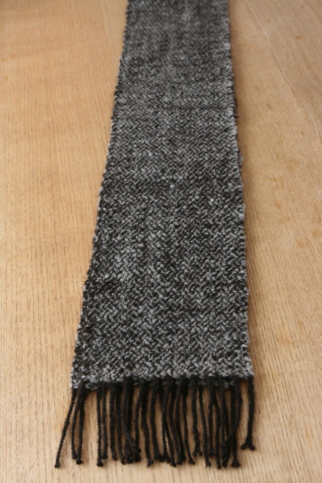 SALE）ホームスパンマフラー（手紡ぎ手織り）【グレー斜め網代