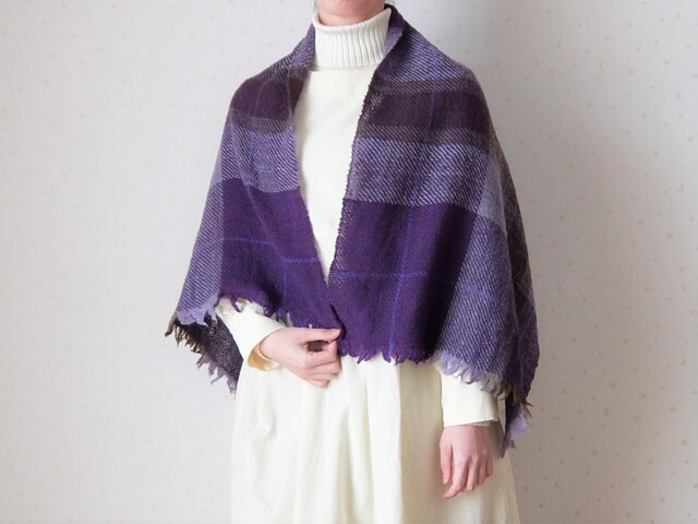 手紡ぎ・手織り 紫チェックのストール | iichi 日々の暮らしを