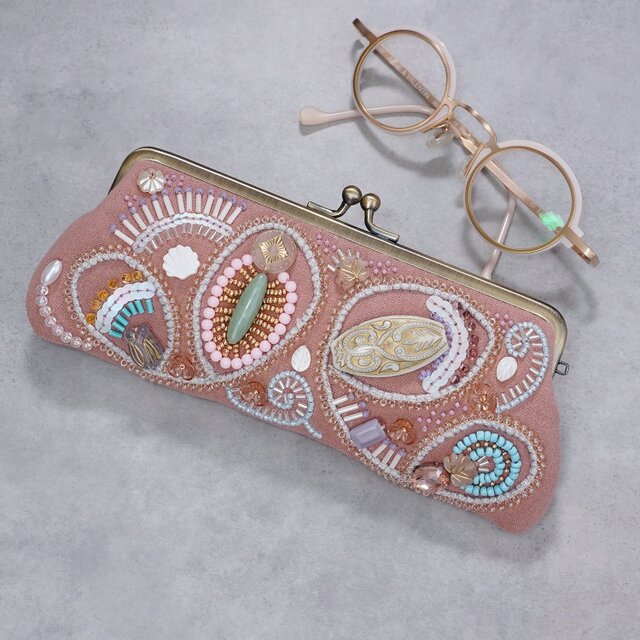 ビーズ刺繍の眼鏡ケース・ペンケースがま口 9 ピンク