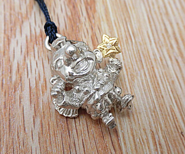 子天狗の根付 銀製【天然ダイヤモンド入り】・羽根うちわ（純金仕上