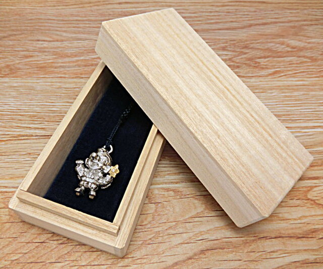 子天狗の根付 銀製【天然ダイヤモンド入り】・羽根うちわ（純金仕上