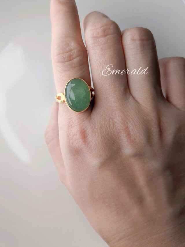 最新作☆『 Emerald 』の世界でひとつの天然石リング | iichi 日々の