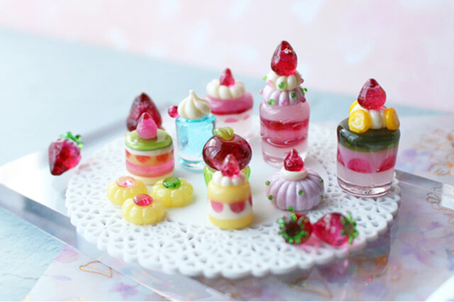 ガラスのミニチュア苺のアフタヌーンティー 苺スイーツセット ☆ガラス