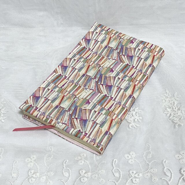 新書カバー 愛書家の本棚 ピンク