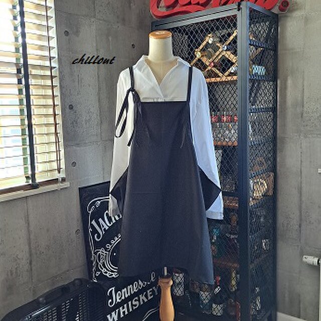 【背中がかわいい】エプロンドレス：コットンブラック【0608】