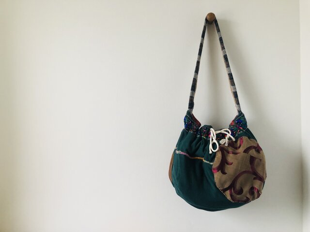 Bag 巾着バッグ ワンハンドル 手縫いのバッグ 布製 スローファッション