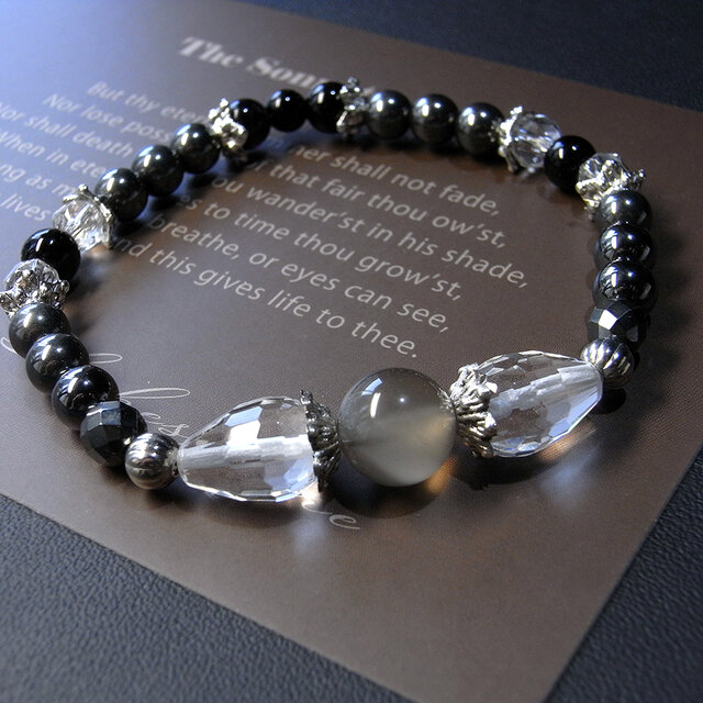 グレームーンストーン+ヘマタイト+水晶+オニキスのブレスレット1057
